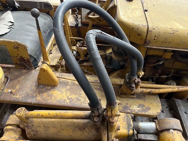caterpillar-d2-image-43