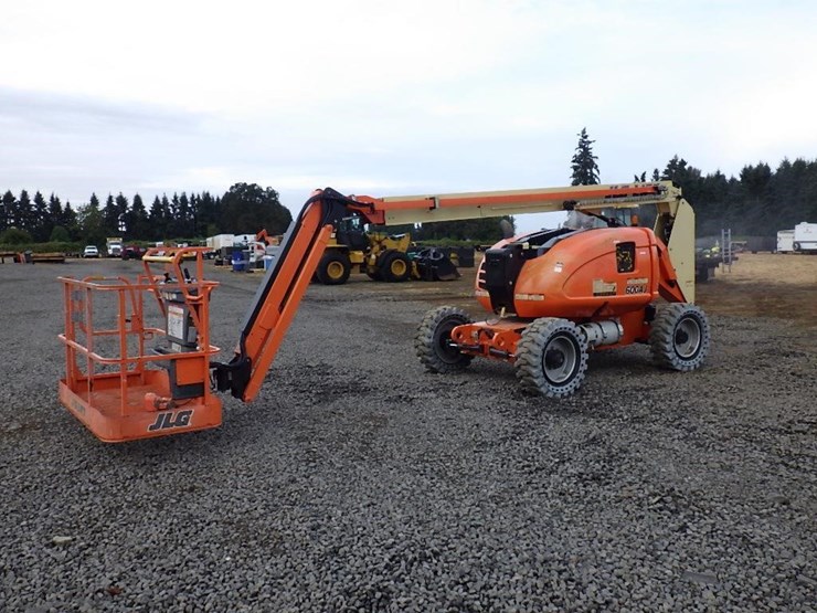 2017-jlg-600ajn-image-1