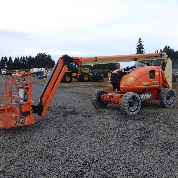 2017 JLG 600AJN