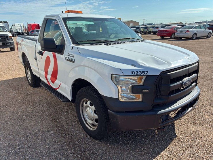 2017-ford-f150-xl-image-2