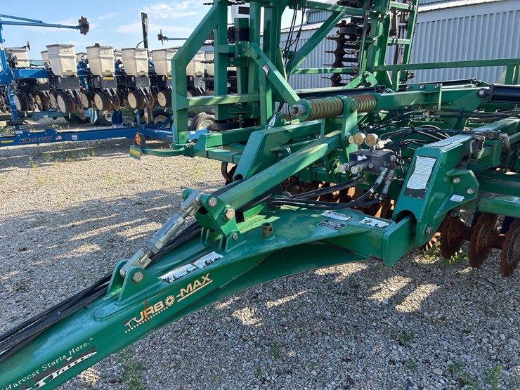 great-plains-4000-image-8