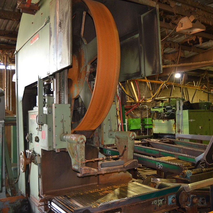 MCDONOUGH MODEL 84M RH BAND HEAD RIG W/ SLAT BED OFF BEARER W/ AIR STRAIN W/ HYDRUALIC HOOD DOUBLE COLUMN SN#84M-140SD