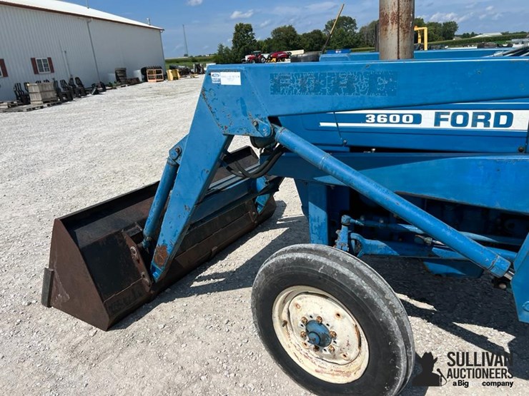 1978-ford-3600-image-11
