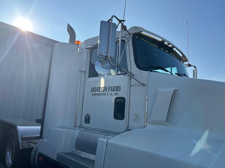 1990-kenworth-t600-image-8