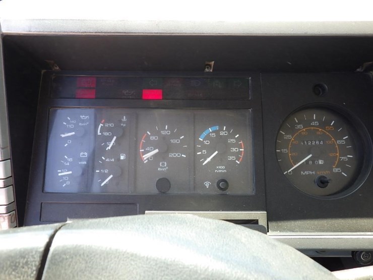 1996-isuzu-frr-image-32