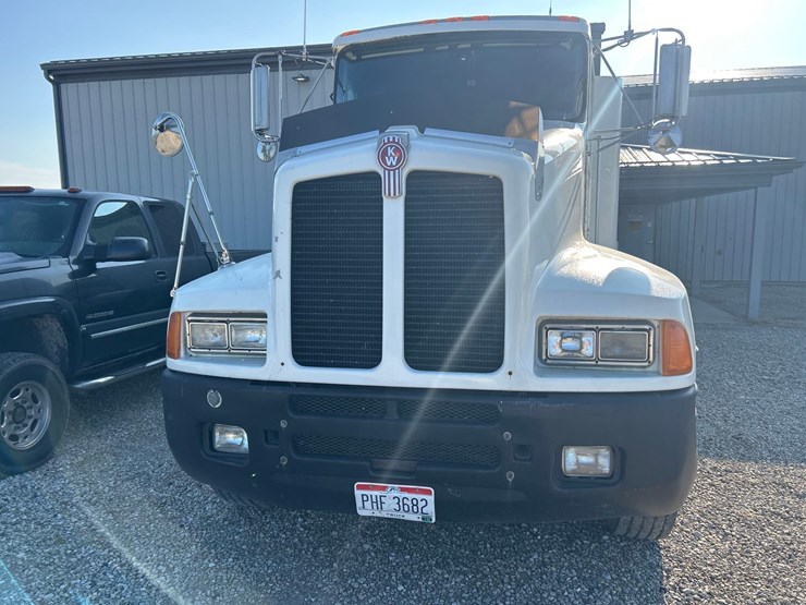 1990-kenworth-t600-image-6