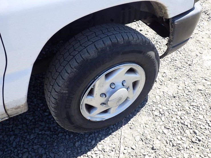 2009-utility-van-image-31