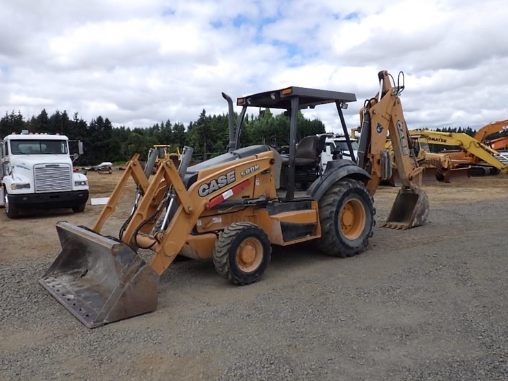 2012-case-580n-image-1