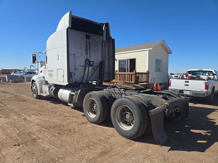 2013-peterbilt-386-image-4