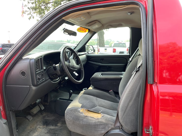 2006-chevrolet-silverado-2500-image-50