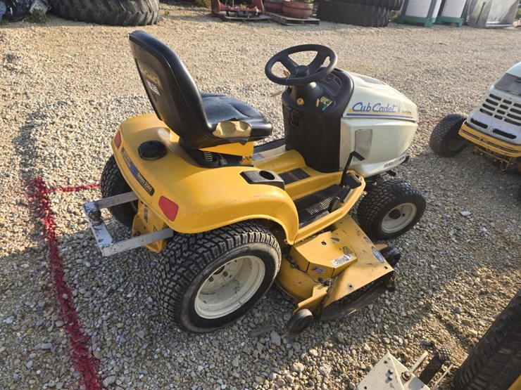 cub-cadet-gt2550-image-4