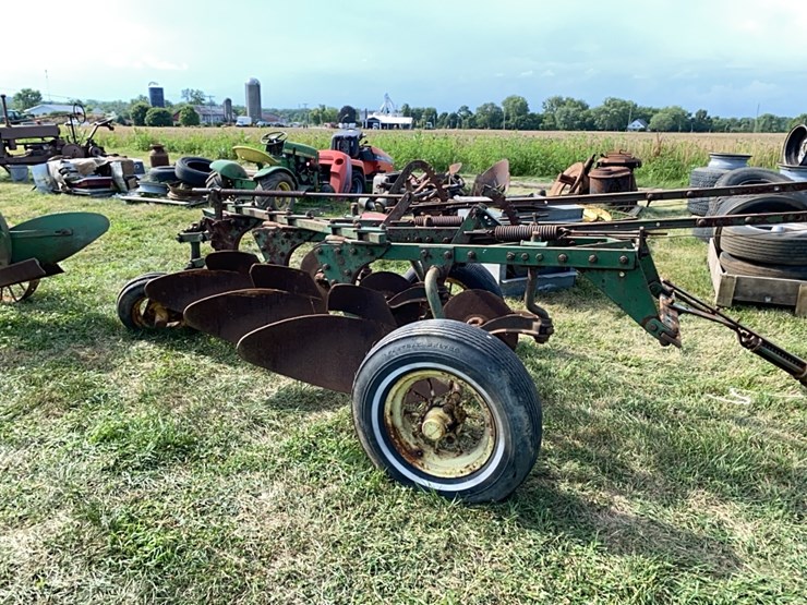 john-deere-b-image-1