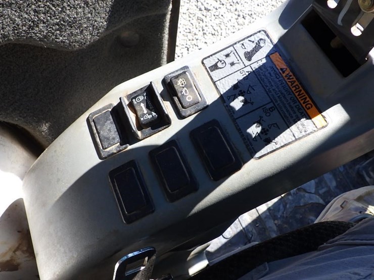 2012-bobcat-e50-image-38