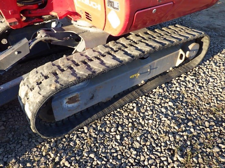 2019-takeuchi-tb230-image-35