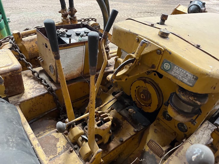 caterpillar-d2-image-45