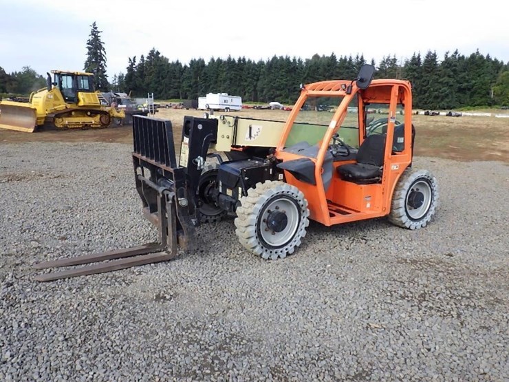 2017-jlg-g5-18a-image-1