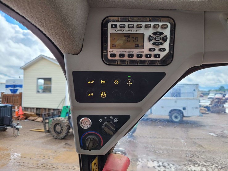 2017-jcb-260t-eco-image-10