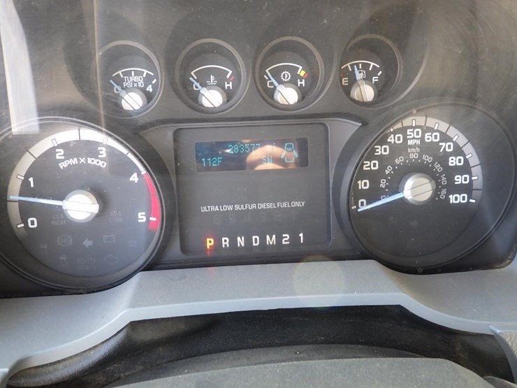 2014-ford-f550-image-25