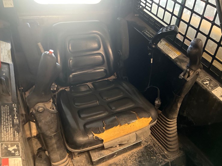john-deere-270-image-11