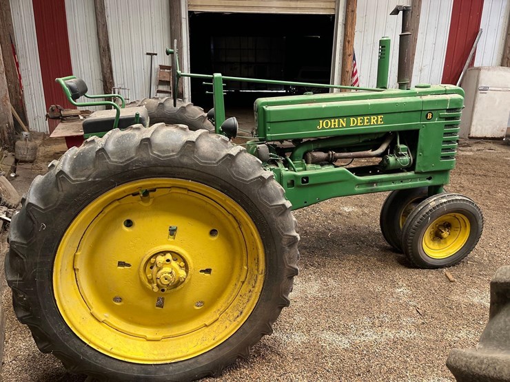 john-deere-b-image-1