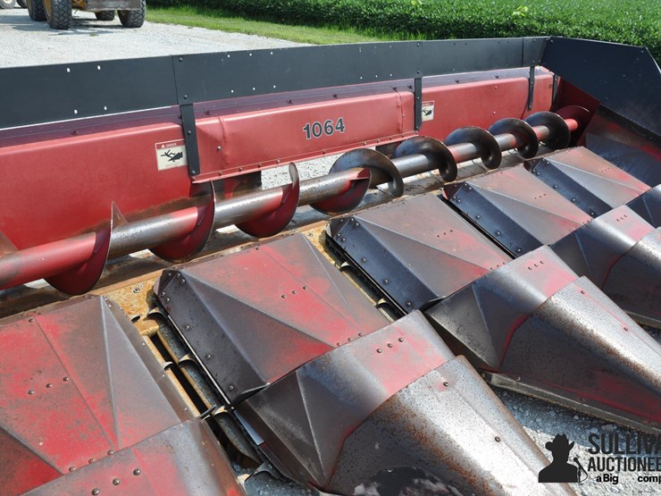 case-ih-1064-image-11