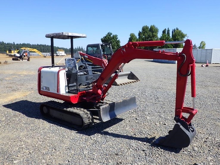 takeuchi-tb020-image-2