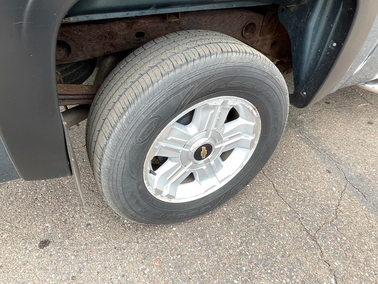 2011-chevrolet-silverado-1500-image-39