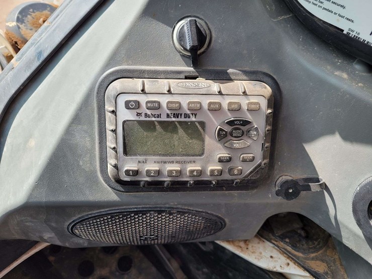 2018-bobcat-s650-image-10