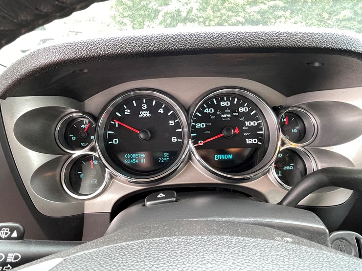 2011-chevrolet-silverado-1500-image-66