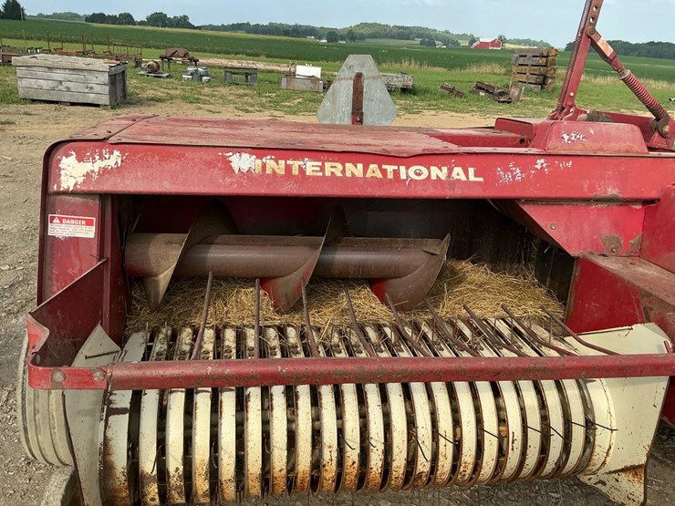 international-435t-image-32