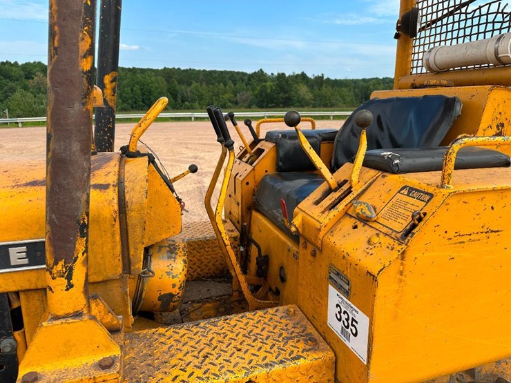 deere-450c-image-38