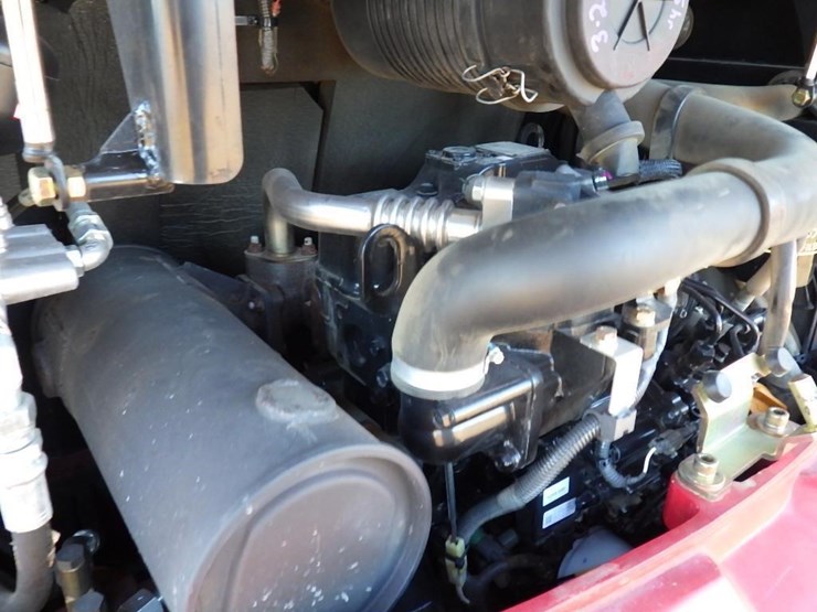2019-takeuchi-tb230-image-22