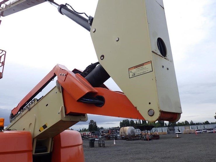 2017-jlg-600ajn-image-8