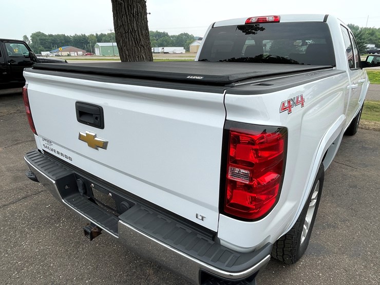 2015-chevrolet-silverado-1500-image-32