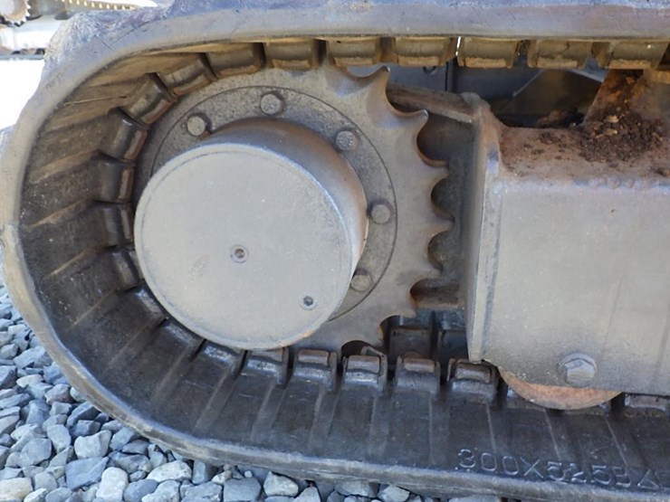 takeuchi-tb020-image-18