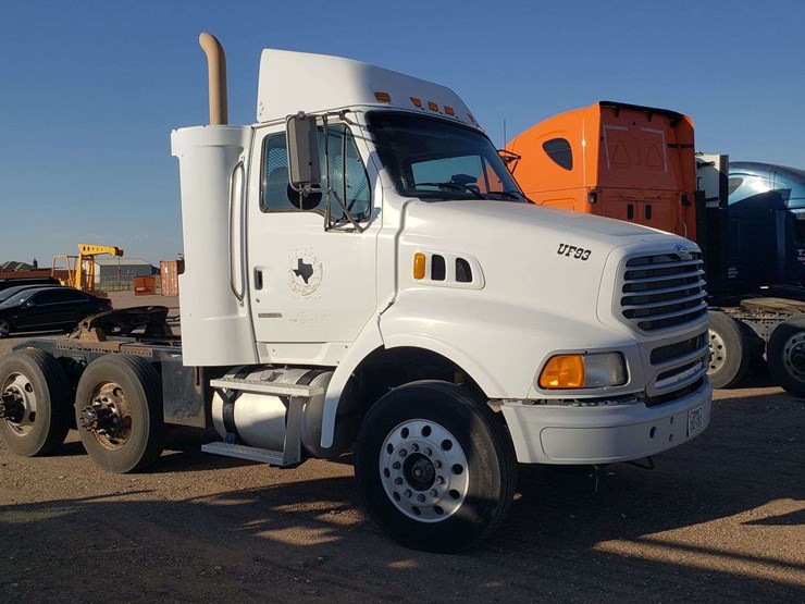 2008-sterling-at9500-image-2