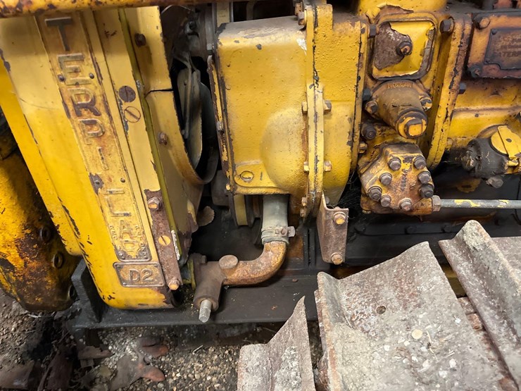 caterpillar-d2-image-21