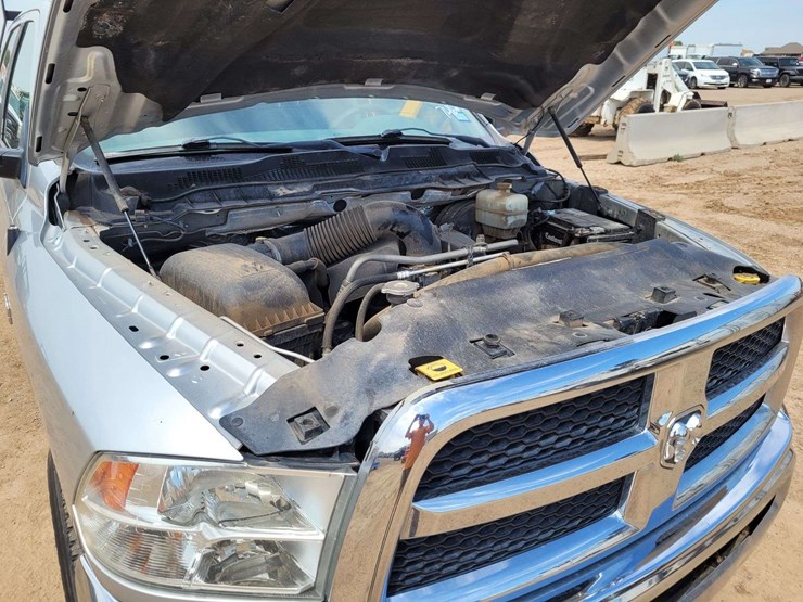 2014-ram-2500-slt-image-15
