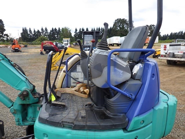 komatsu-pc35mr-1-image-19