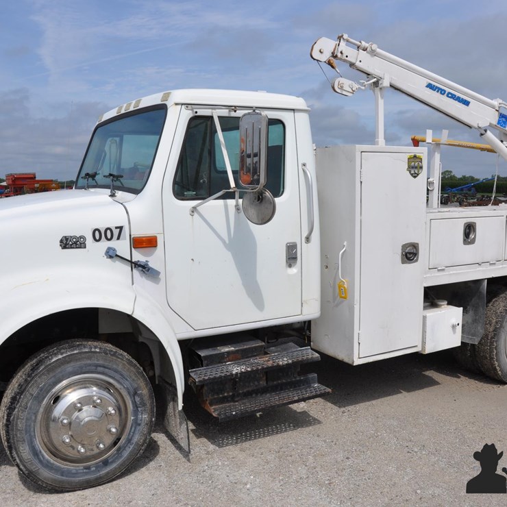 2000 INTERNATIONAL 4700