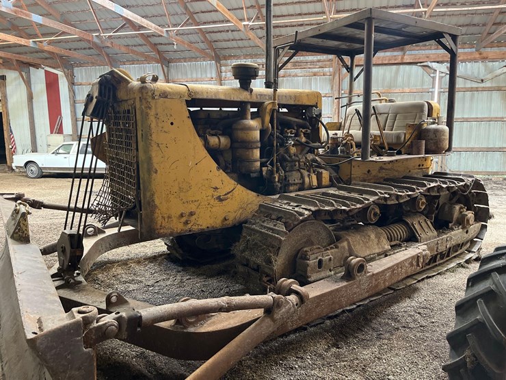 caterpillar-d8-image-1