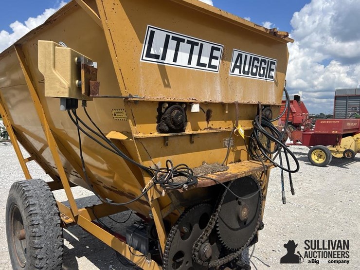 knight-little-auggie-image-16