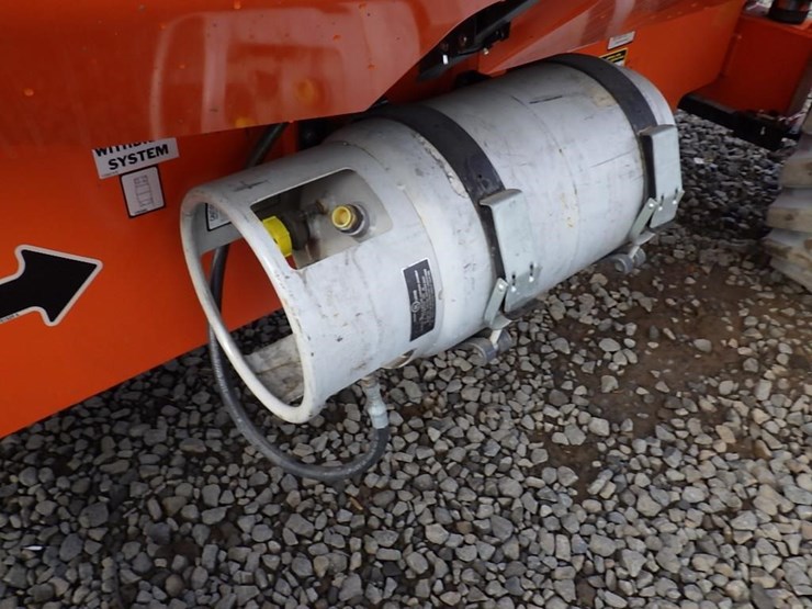2017-jlg-600ajn-image-21
