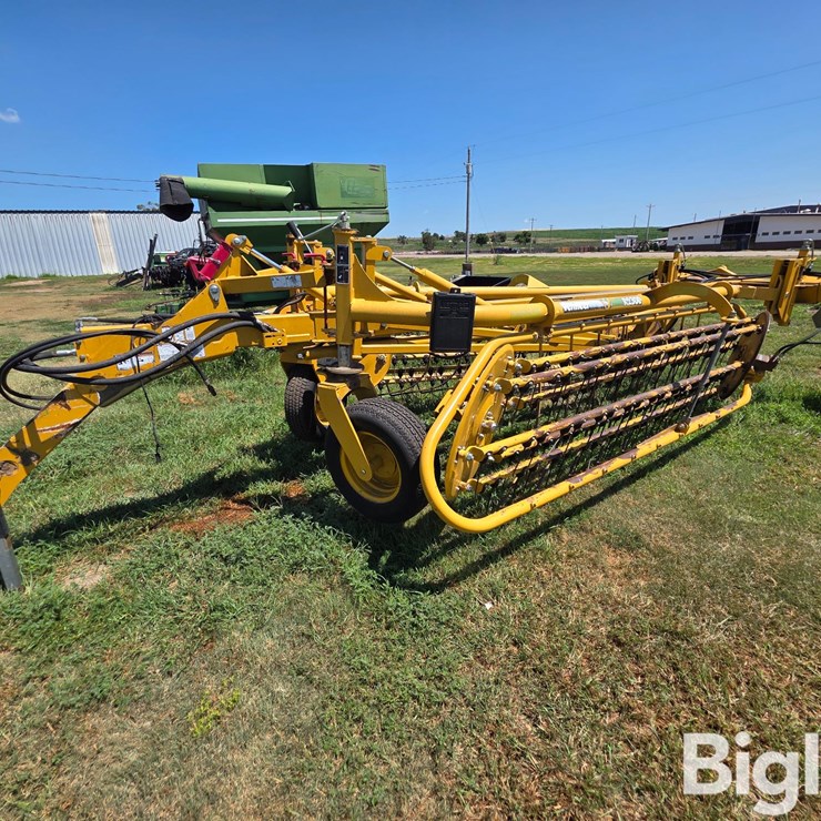 2013 VERMEER R2300