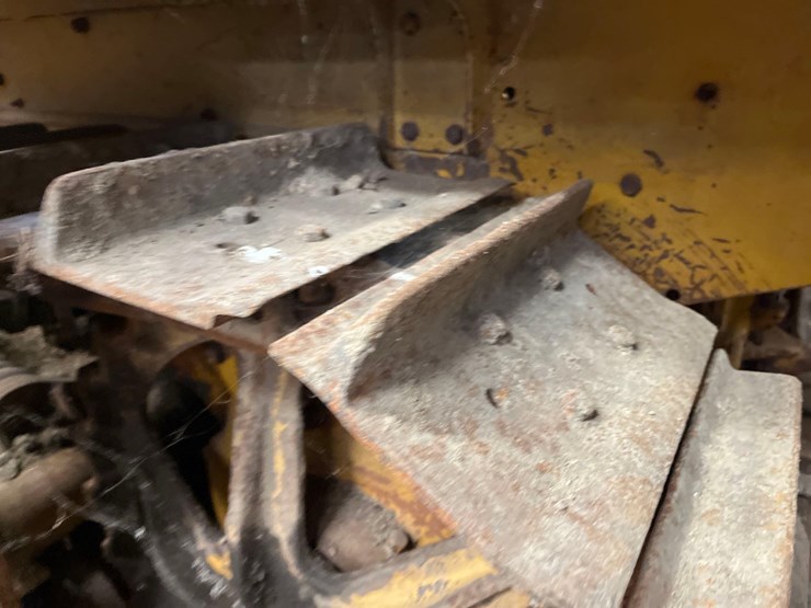caterpillar-d2-image-11