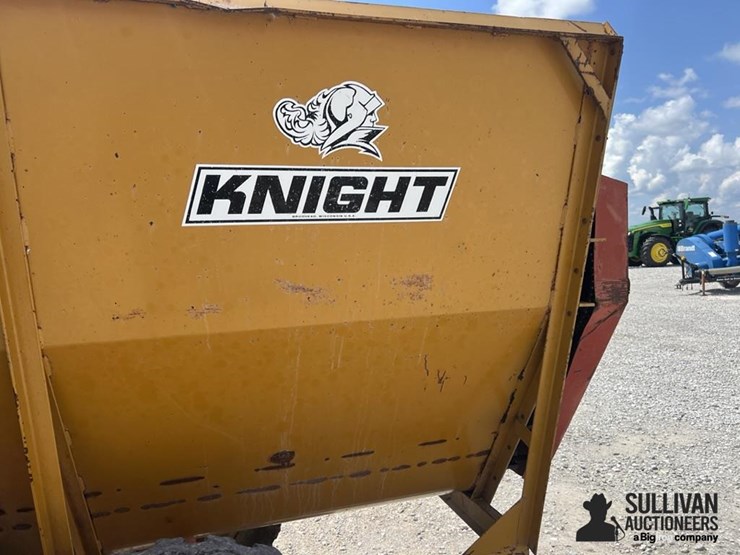 knight-little-auggie-image-10