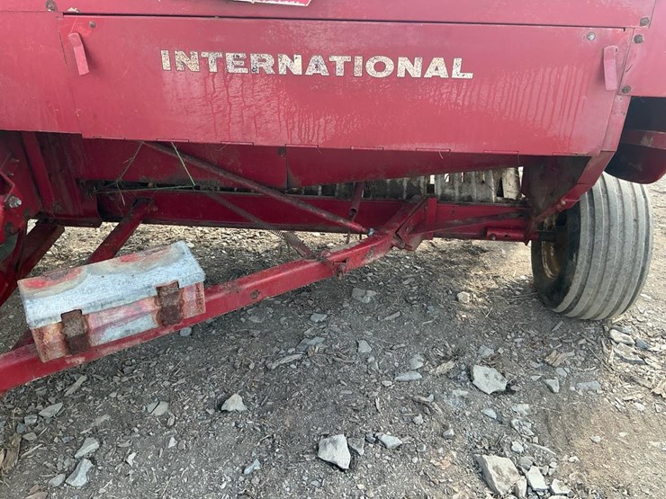 international-435t-image-44