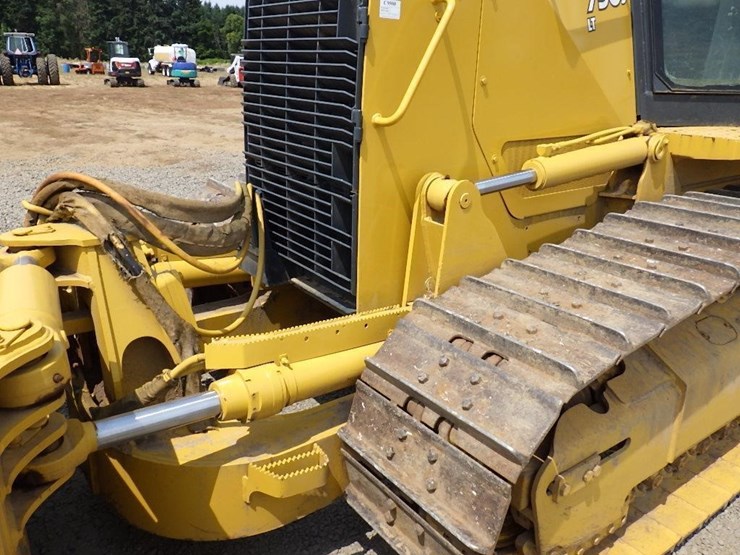 deere-750j-lt-image-14