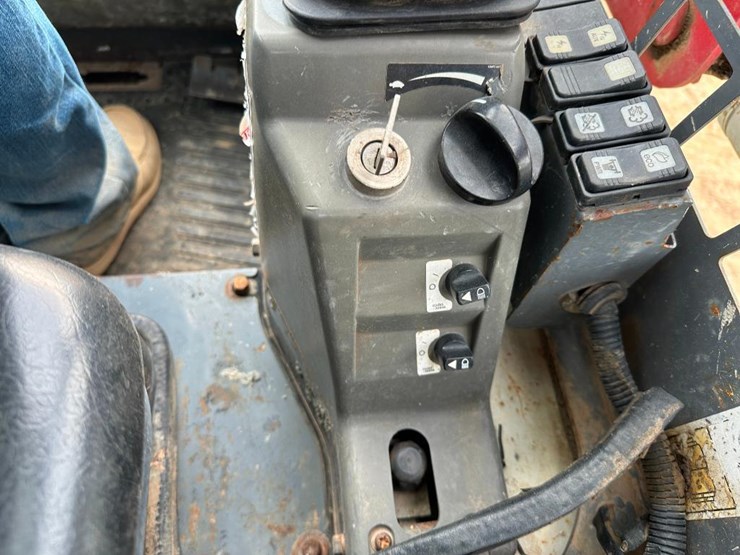 takeuchi-tl8-image-39
