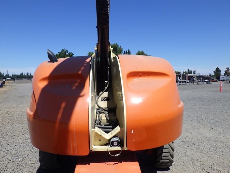 2009-jlg-400s-image-8